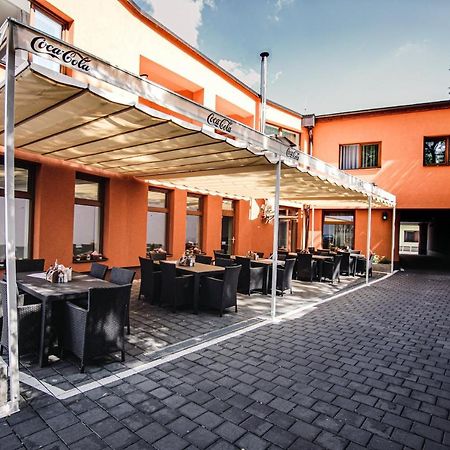 Hotel U Kostela Modřice Екстериор снимка