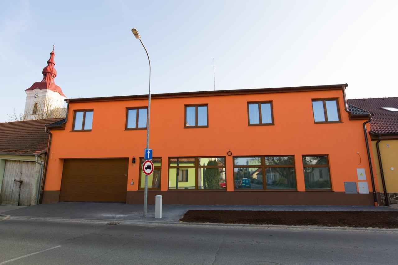 Hotel U Kostela Modřice Екстериор снимка